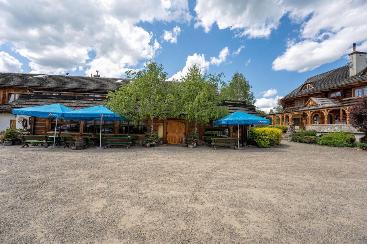 Gosciniec Debowa Gazdowka Bed & Breakfast Ustrzyki Dolne Exterior photo